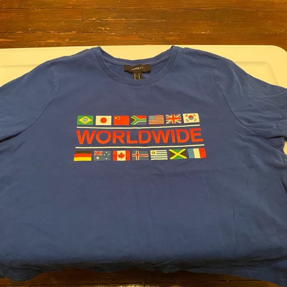 Graphic Semi-Cropped Tee - Picture 2 of 3